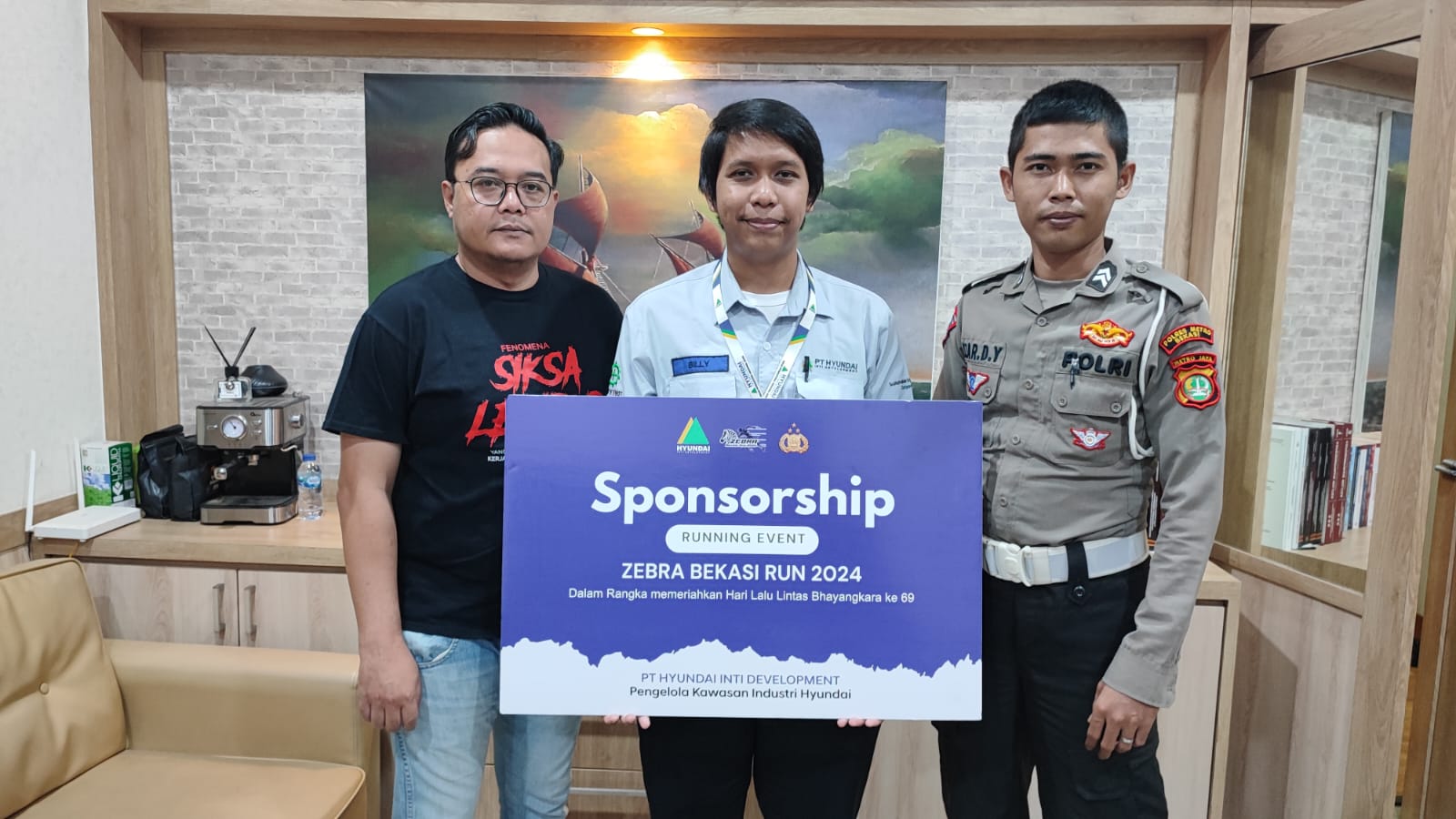 Pemberian Sponsoship Running Event Zebra Bekasi Run 2024 Polres Kabupaten Bekasi